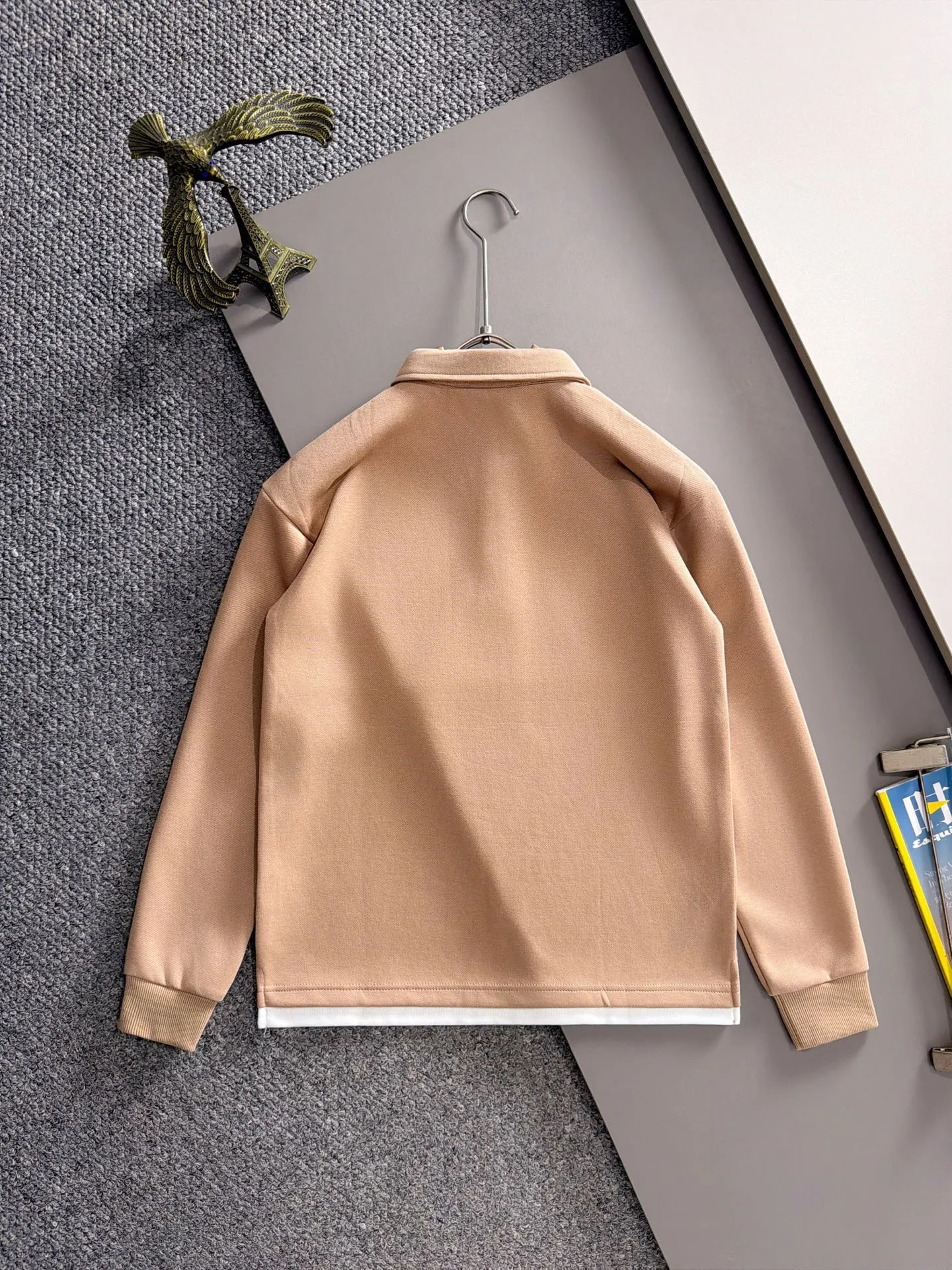 Meng Mouth 2026 long-sleeved sweatshirts for men and women Same Style. Many stars have the same style, the top original version. Feel free to compare🆚The fabric is custom-dyed and slightly sprayed and distressed. The fabric, material and details are consistent with the original version. Special cotton and linen fabrics are selected. The fabric cost is extremely expensive. It is twice as expensive as pure cotton materials. We will do better at all costs. Three standards are complete. The comparison between non-market products and our fabrics is very different. Only the top version is made! Size: M-4XL